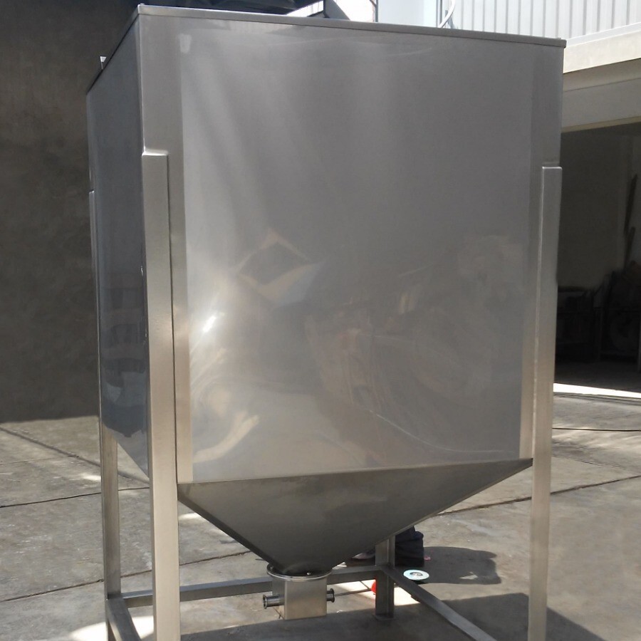 Tolvas de pesaje y de recepción de producto en acero inoxidable y acero al carbono Tolvas de pesaje y de recepción de producto en acero inoxidable y acero al carbono
